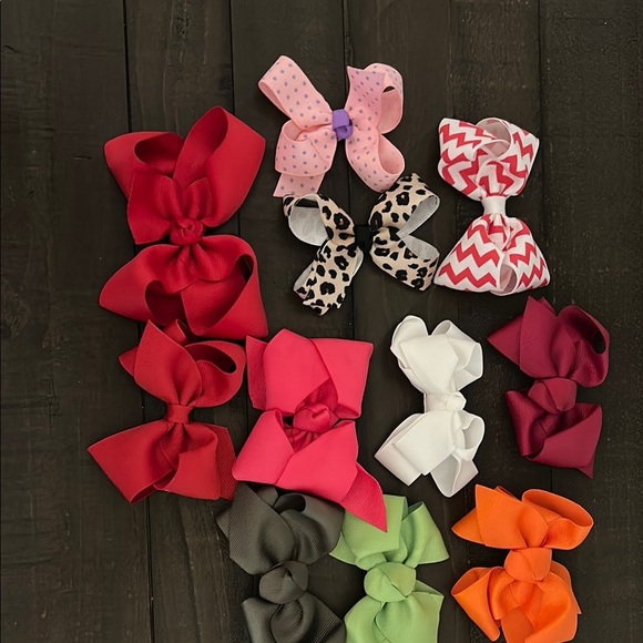 Hair Accessories Set Classic Bows - 11 total - Picture 1 of 8